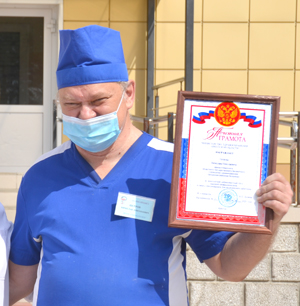 В.Н. Петров, врачу-стоматолог